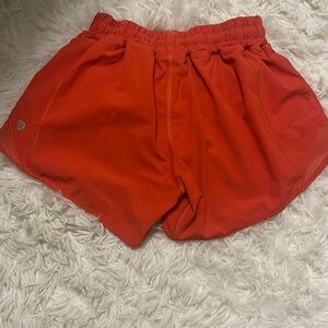 Lululemon Hotty Hot 4” shorts - red